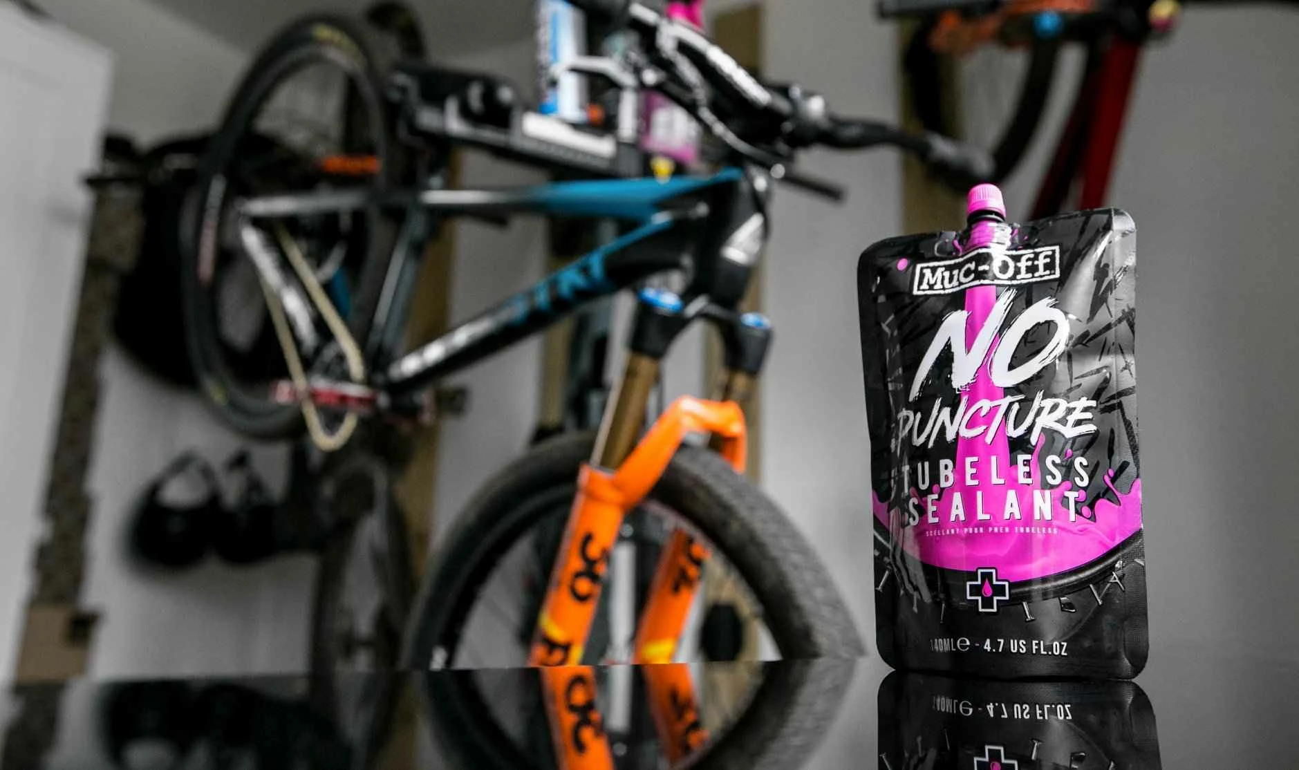 Muc-Off No Puncture Tubeless Sealant - 140 Ml - 827-S 5 Muc-Off No Puncture Tubeless Sealant - 140 Ml - 827-S - Billede 3